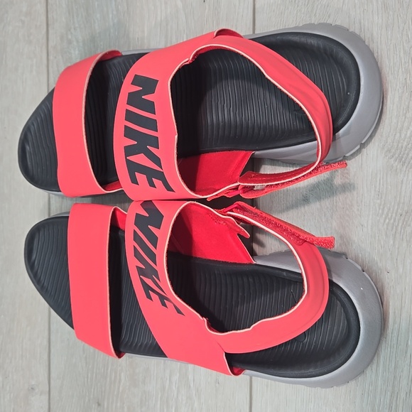 Nike Women Tanjun Lightweight Logo Red Hook&loop Sandals Shoes Sz 10 - Picture 6 of 11